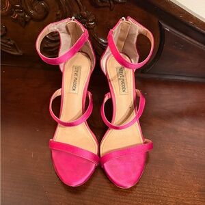 Steve Madden Fuchsia Heels